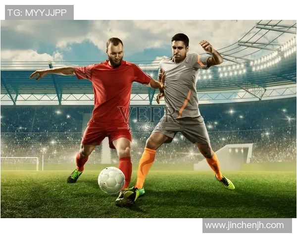 足球明星精彩瞬间高清踢门图片展现球场魅力与激情