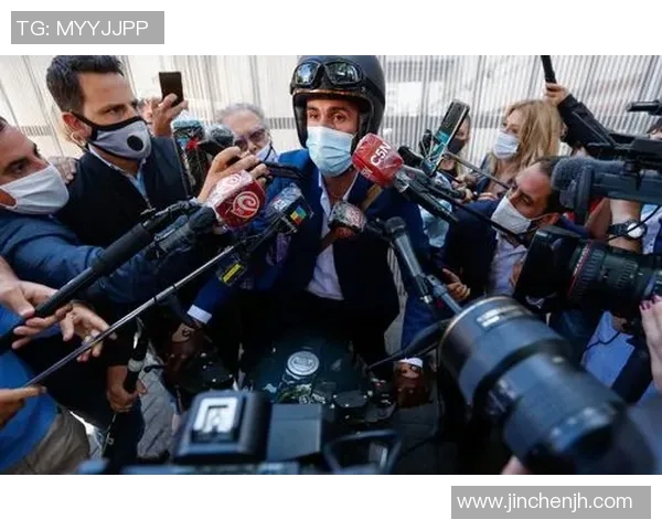 足球明星妻子拍戏遭警方突袭引发热议背后故事曝光 足球明星妻子拍戏遭警方突袭引发热议背后故事曝光